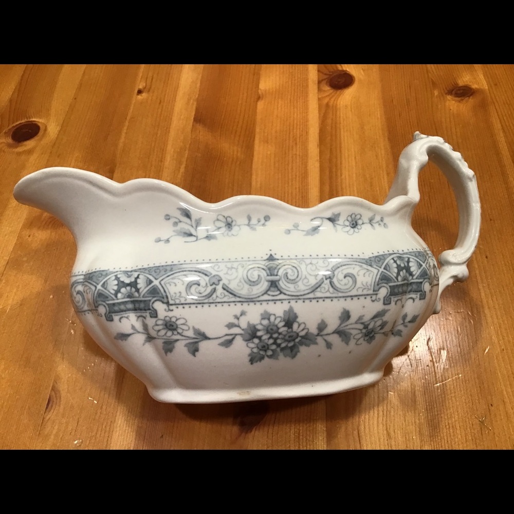 ANTIQUE HENRY ALCOCK ELITE BLUE SEMI PORCELAIN GRAVY BOAT 1800’s - Picture 8 of 12